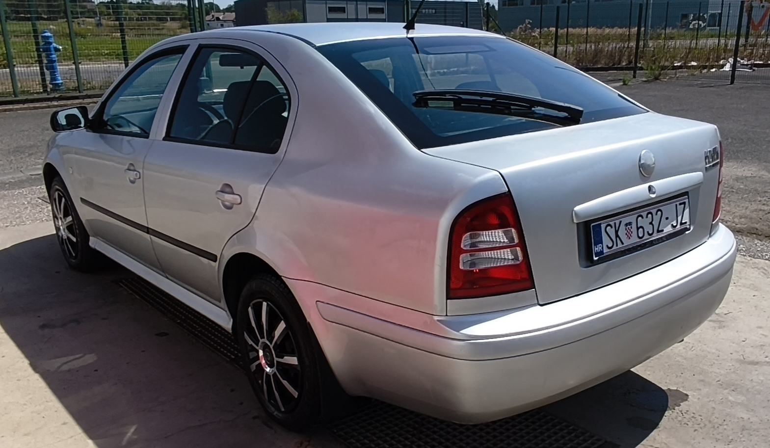 Škoda Octavia 1,6 2006g. Reg11/26g. Cijena je fiksna!, fotografija 6