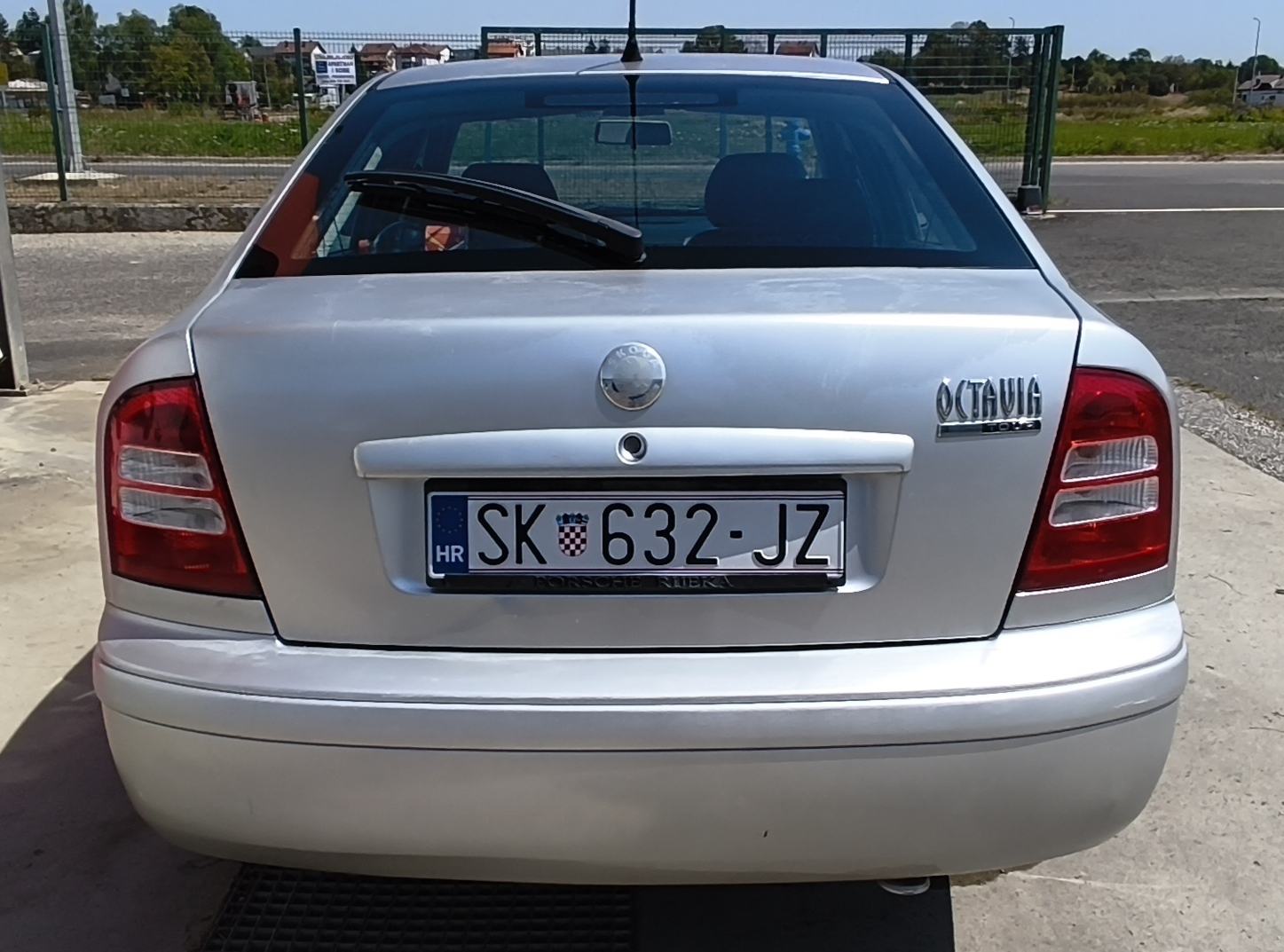 Škoda Octavia 1,6 2006g. Reg11/26g. Cijena je fiksna!, fotografija 5