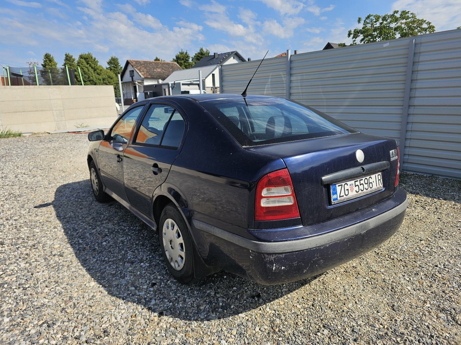Škoda Octavia 1,6 DOBAR AUTO PALI I VOZI #HR AUTO#, fotografija 3