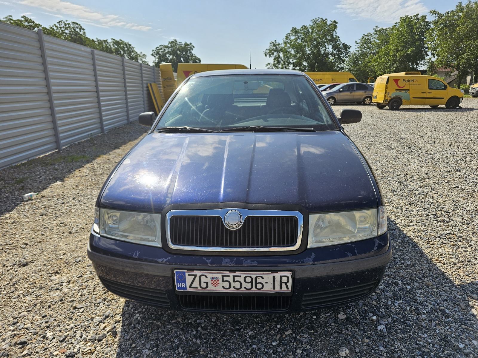 Škoda Octavia 1,6 DOBAR AUTO PALI I VOZI #HR AUTO#, fotografija 13