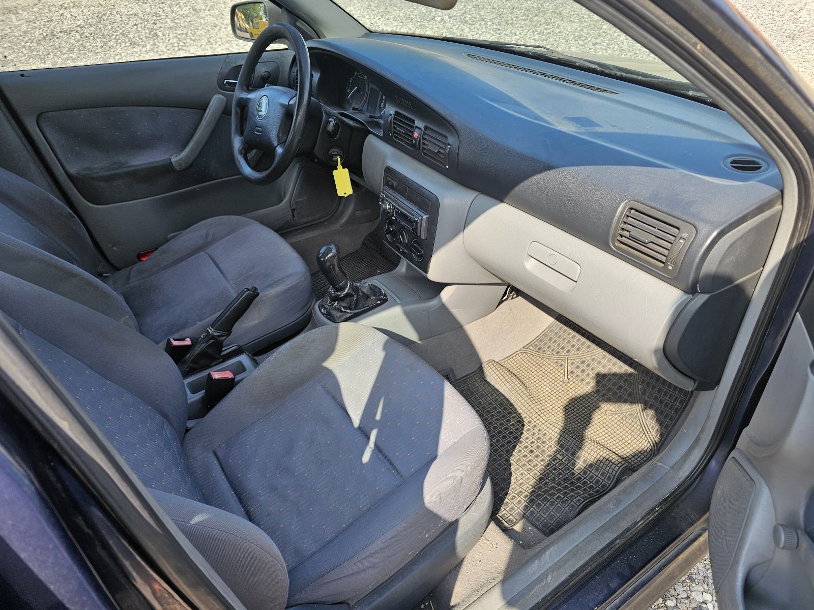 Škoda Octavia 1,6 DOBAR AUTO PALI I VOZI #HR AUTO#, fotografija 8