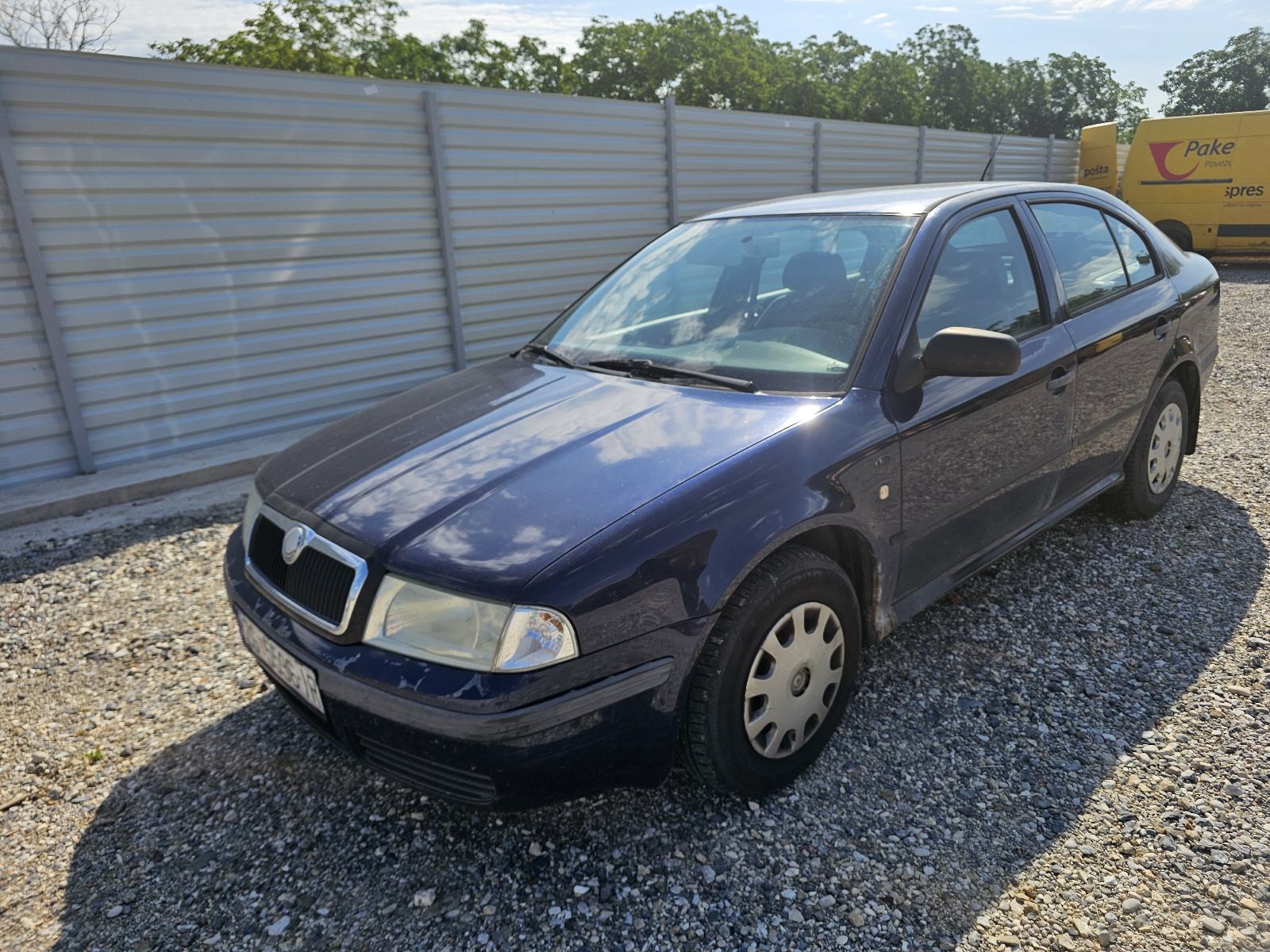 Škoda Octavia 1,6 DOBAR AUTO PALI I VOZI #HR AUTO#, fotografija 16