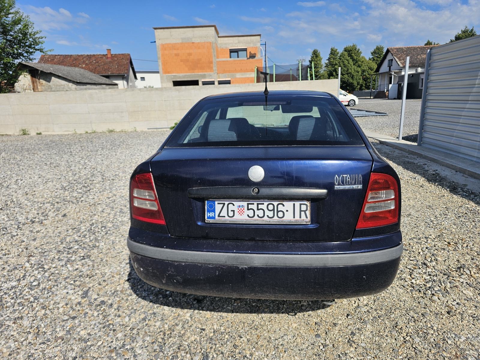 Škoda Octavia 1,6 DOBAR AUTO PALI I VOZI #HR AUTO#, fotografija 17