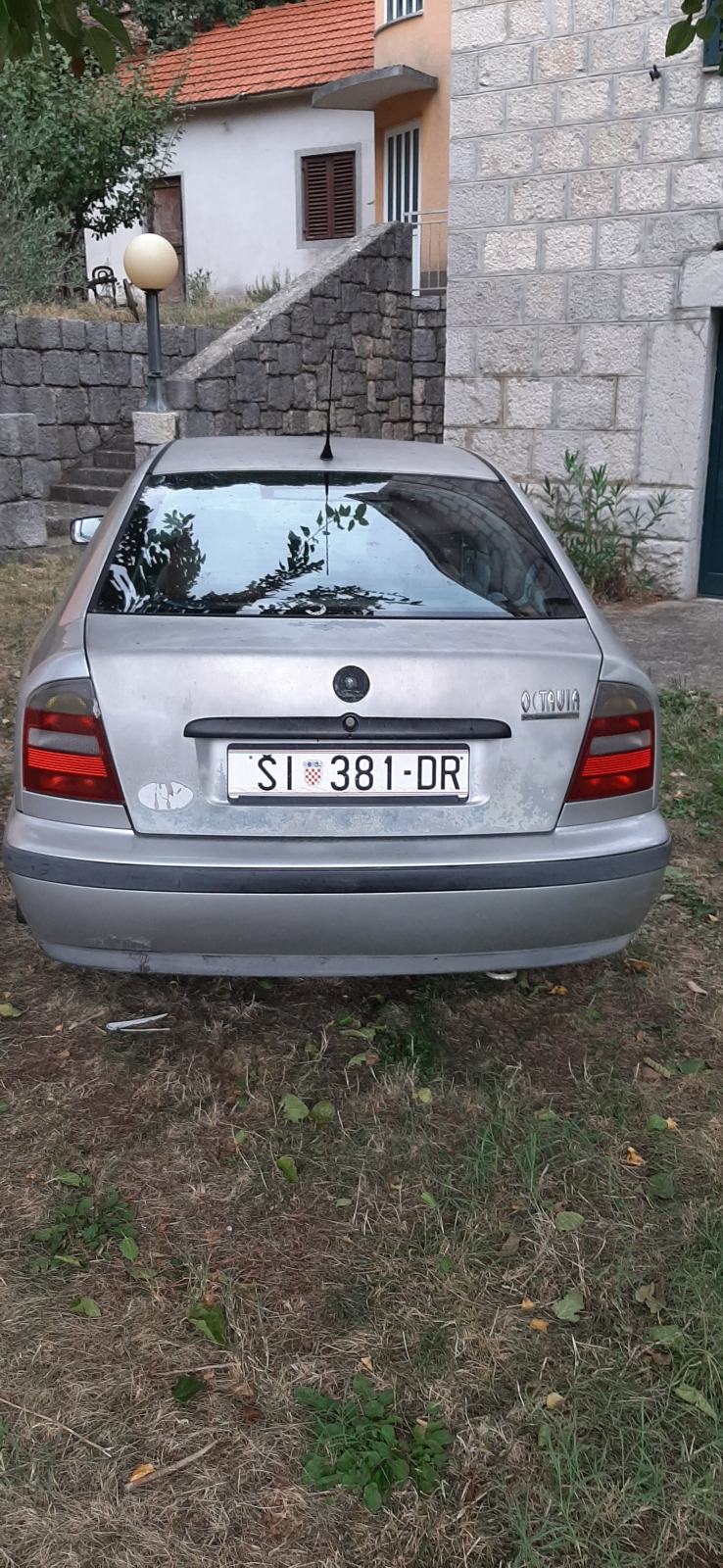 Škoda Octavia 1,6 GLX, fotografija 2