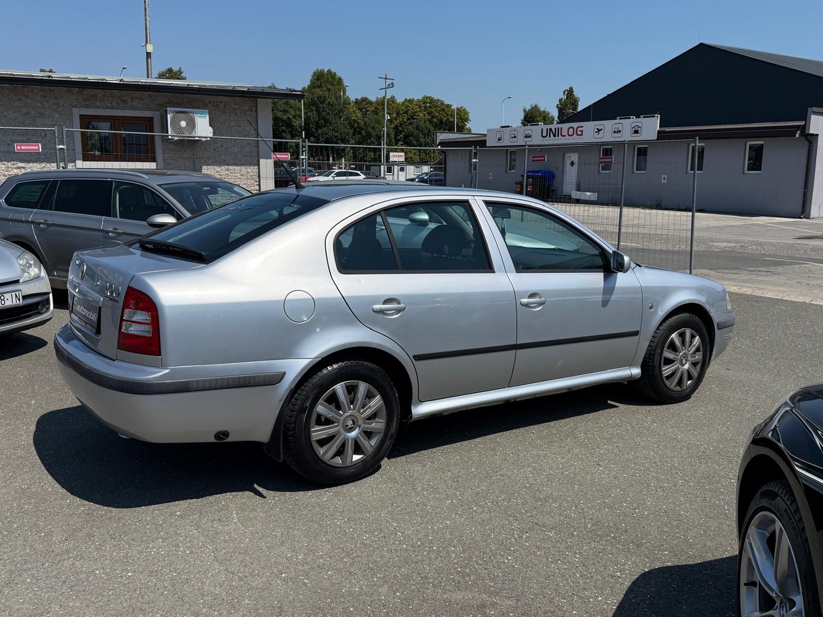 Škoda Octavia 1,6 plin 2008 godina, fotografija 6
