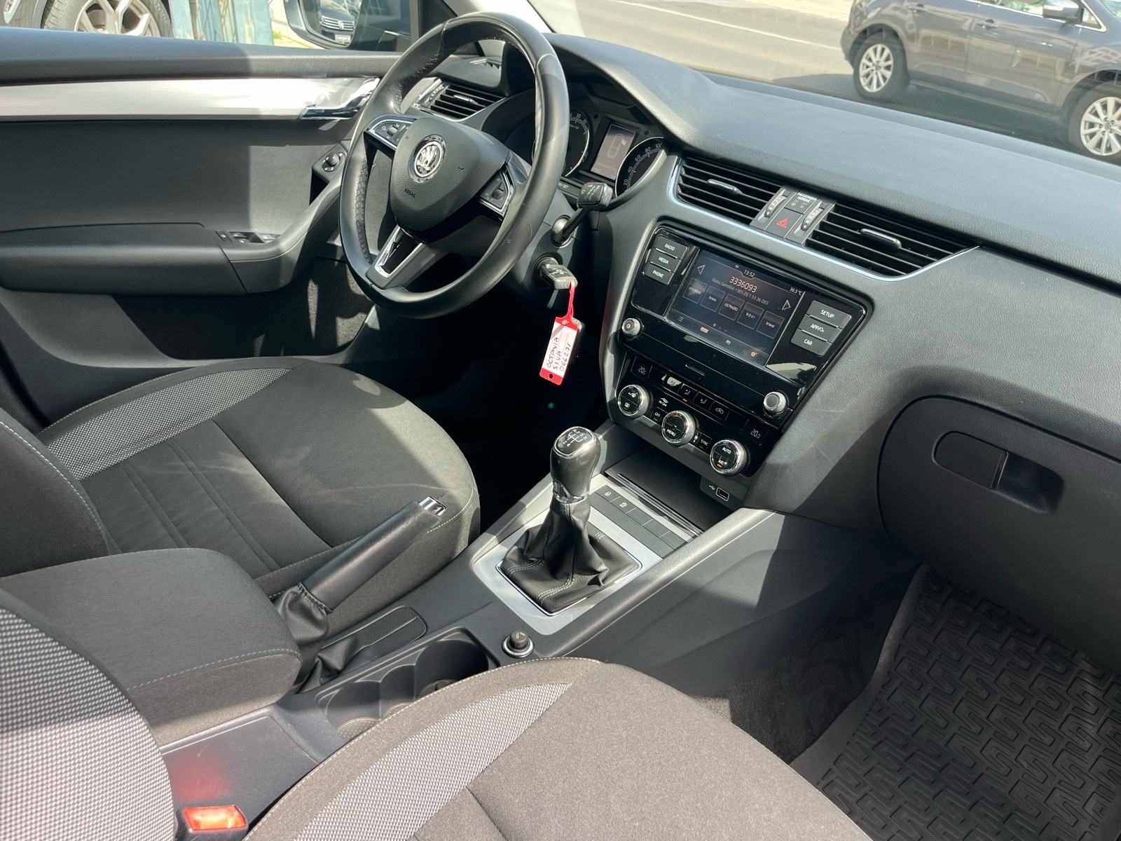 Škoda Octavia 1.6 TDI 1.VL Nije uvoz Jamstvo 1G, fotografija 18