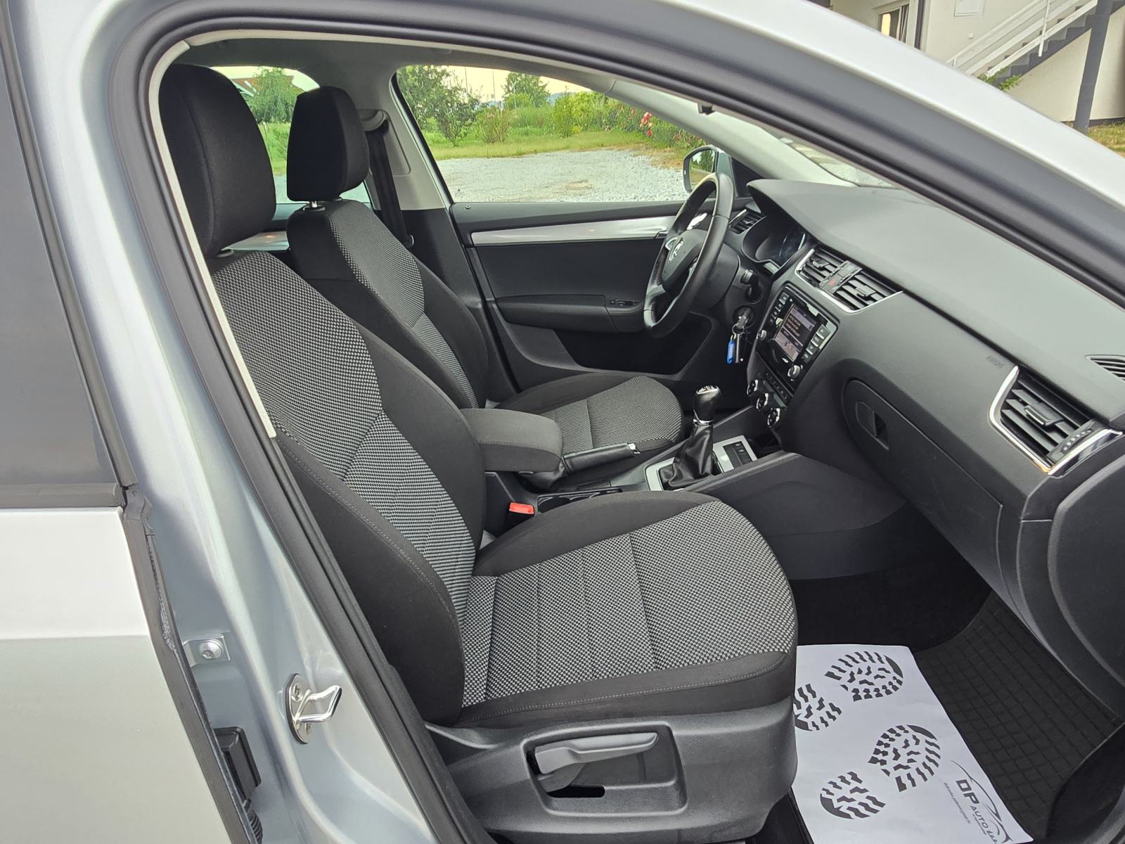 Škoda Octavia 1,6 TDI-2015gd.md-CLIMATRONIC-alu,175tkm,senzori,KARTICE, fotografija 10
