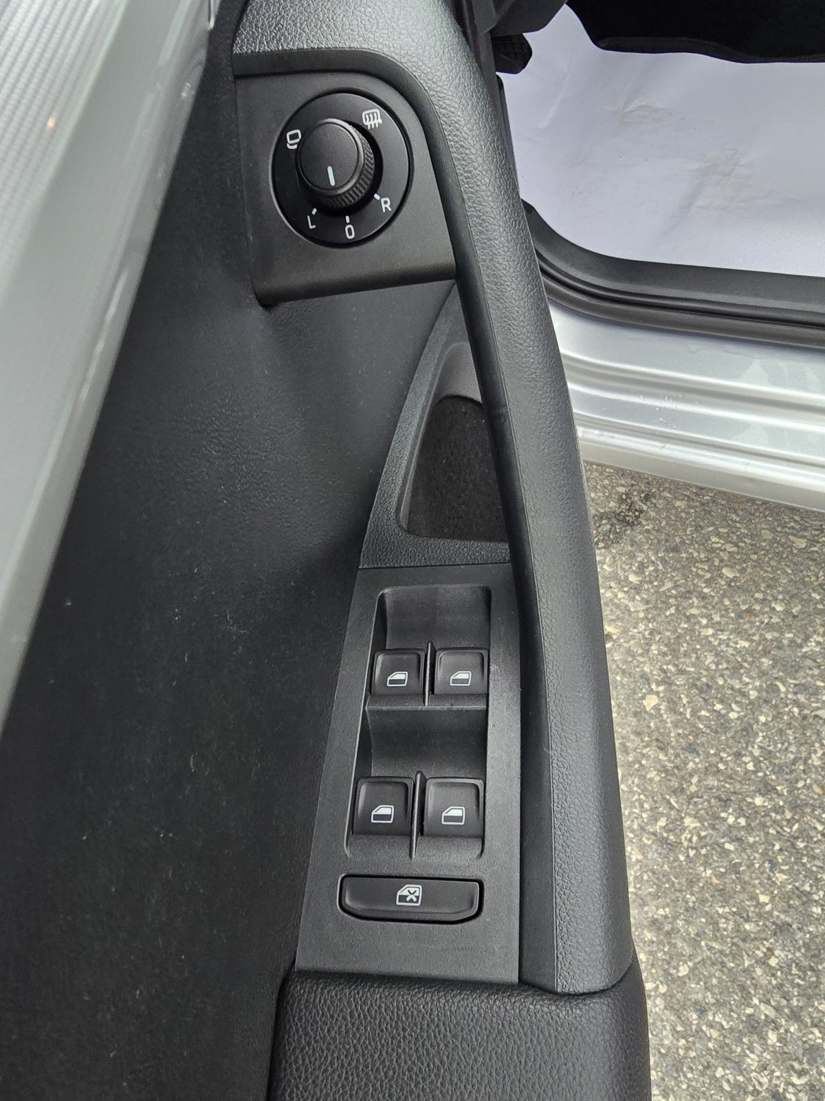 Škoda Octavia 1,6 TDI-2015gd.md-CLIMATRONIC-alu,175tkm,senzori,KARTICE, fotografija 19