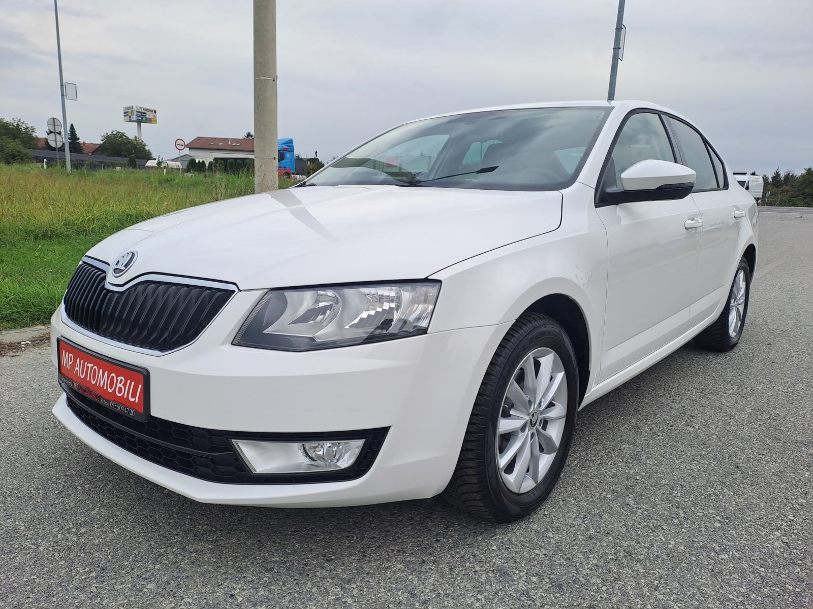 Škoda Octavia 1,6 TDI-2016gd.md-NAVIGACIJA-climatronic,alu,kuka,KARTIC, fotografija 2