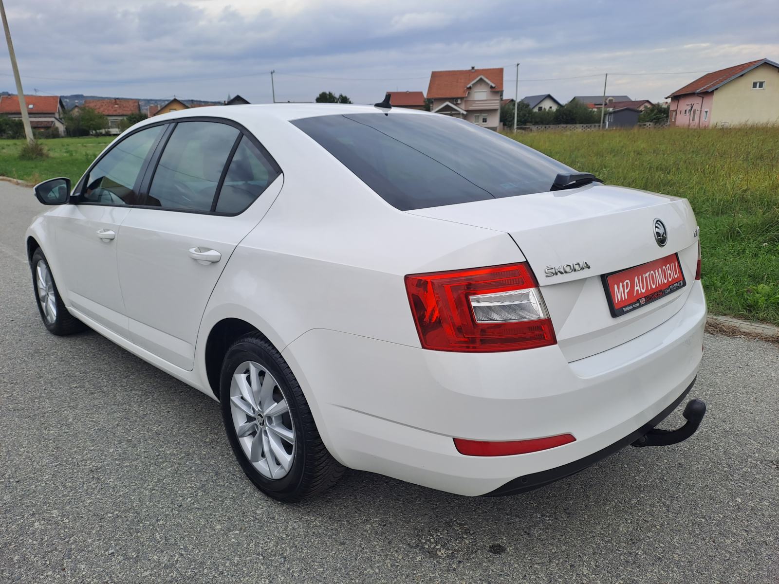 Škoda Octavia 1,6 TDI-2016gd.md-NAVIGACIJA-climatronic,alu,kuka,KARTIC, fotografija 10