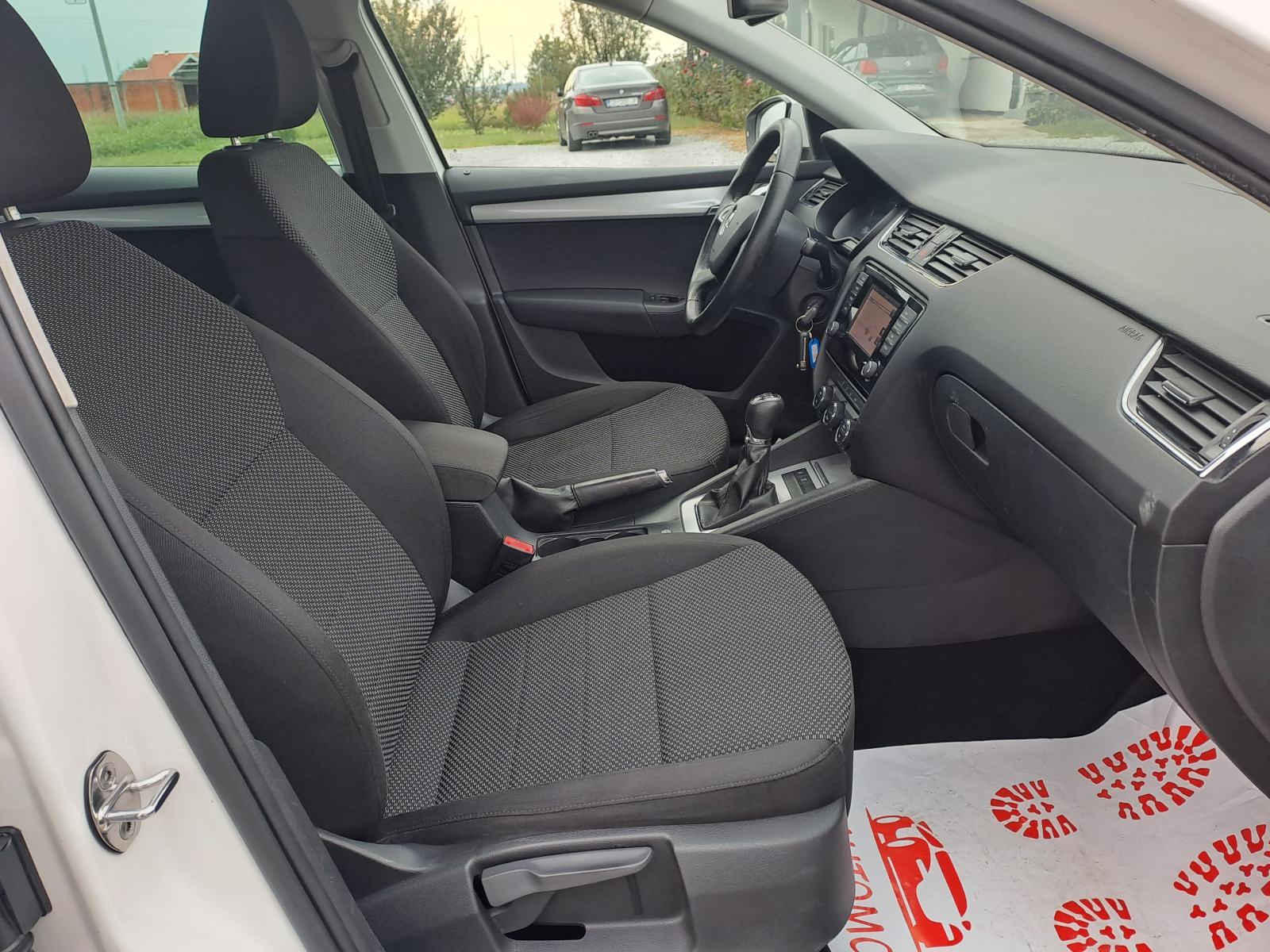 Škoda Octavia 1,6 TDI-2016gd.md-NAVIGACIJA-climatronic,alu,kuka,KARTIC, fotografija 11