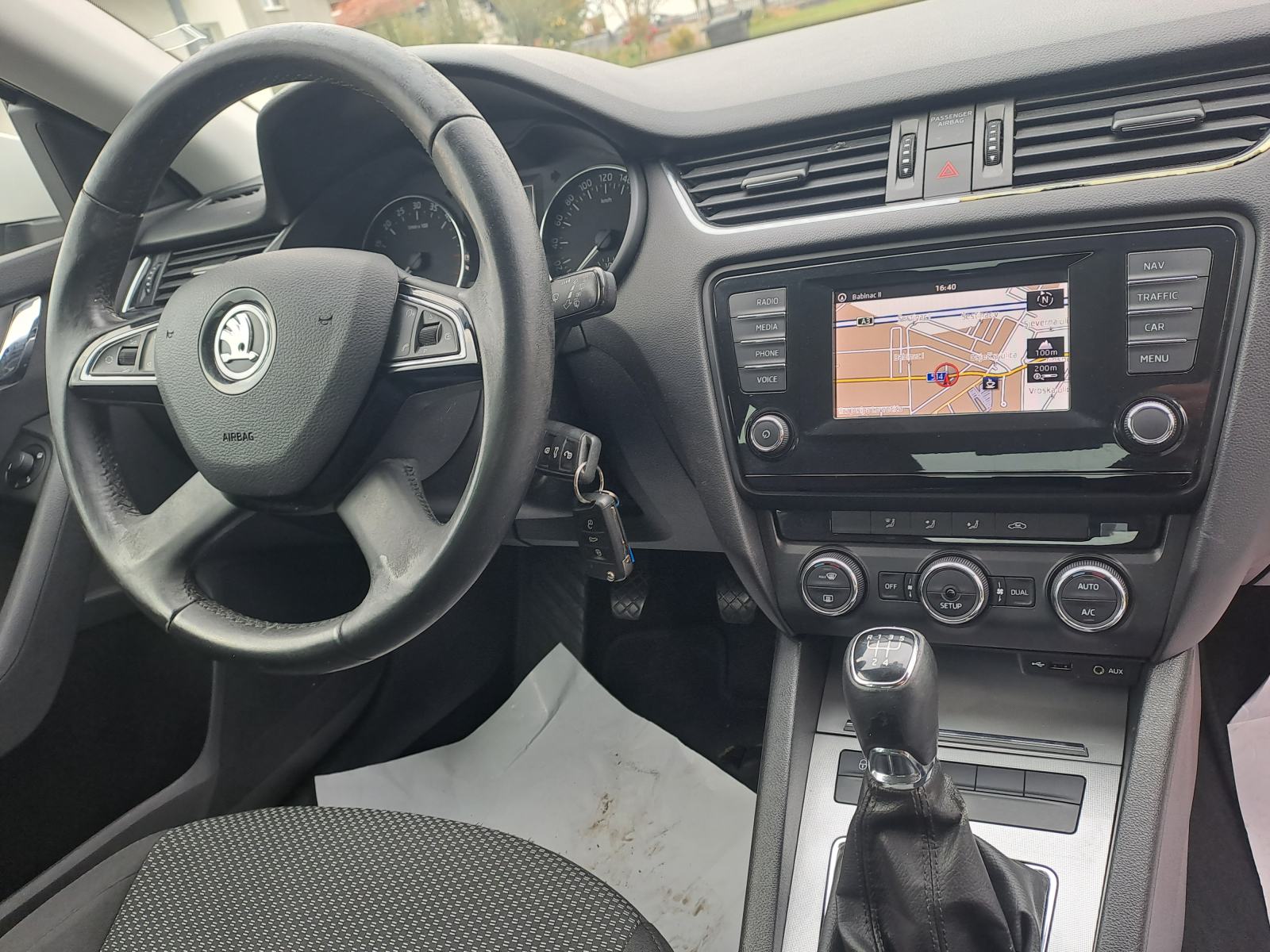 Škoda Octavia 1,6 TDI-2016gd.md-NAVIGACIJA-climatronic,alu,kuka,KARTIC, fotografija 13