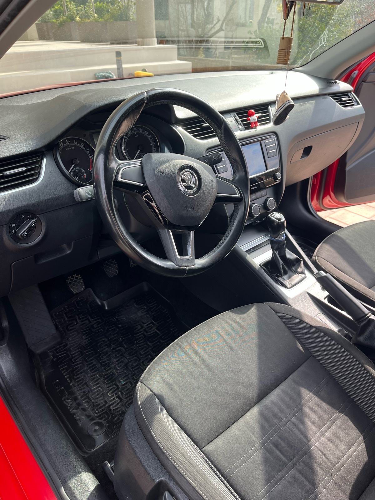 Škoda Octavia 1.6TDI•REG.GOD. DANA•Napravljen veliki servis•2seta guma, fotografija 12