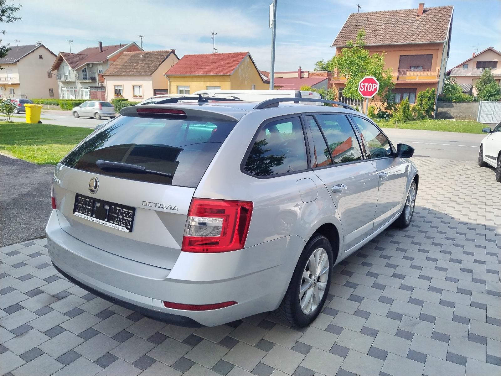 Octavia 1,6 TDI,2018god,RADAR,NAVI,PDC,TEMPOMAT,189tkm VELIKI SERVIS, fotografija 5