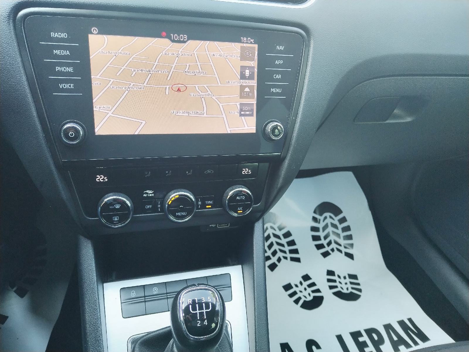 Octavia 1,6 TDI,2018god,RADAR,NAVI,PDC,TEMPOMAT,189tkm VELIKI SERVIS, fotografija 16