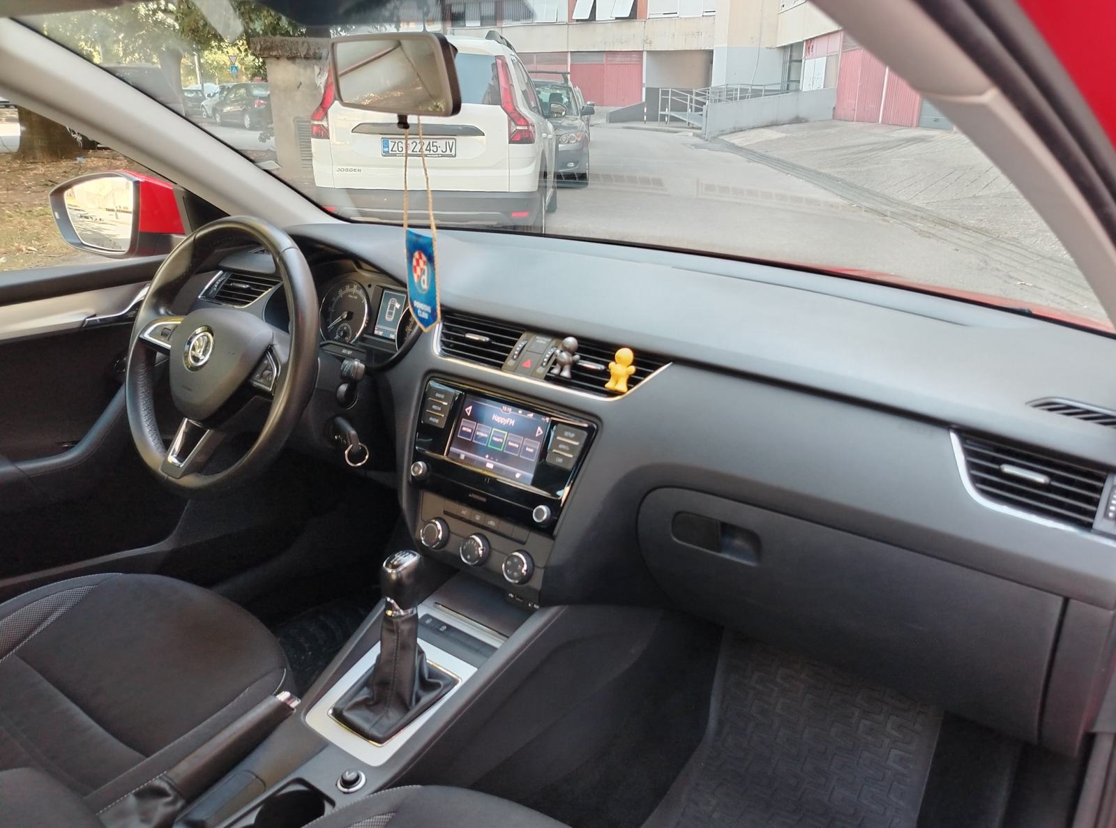 Škoda Octavia 1,6 TDI 85KW KUPLJENA NOVA U HR REG 6/2027GOD, fotografija 7