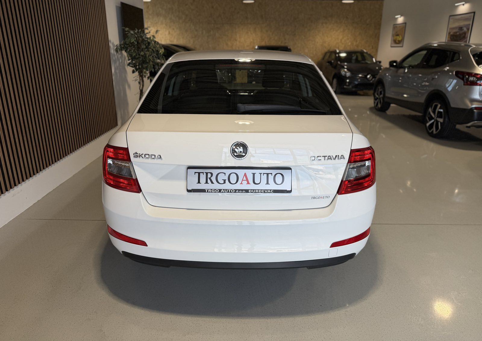 Škoda Octavia 1,6 TDI *ALU - KLIMA - 12 MJ JAMSTVO*, fotografija 7