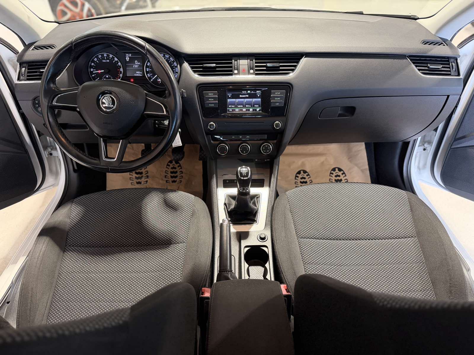 Škoda Octavia 1,6 TDI *ALU - KLIMA - 12 MJ JAMSTVO*, fotografija 12