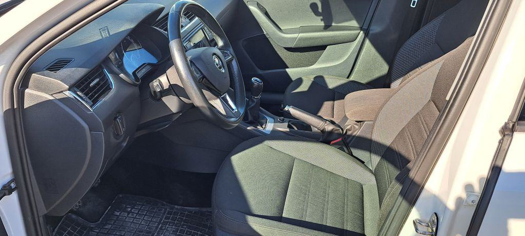Škoda Octavia 1,6 TDI Ambition, fotografija 11