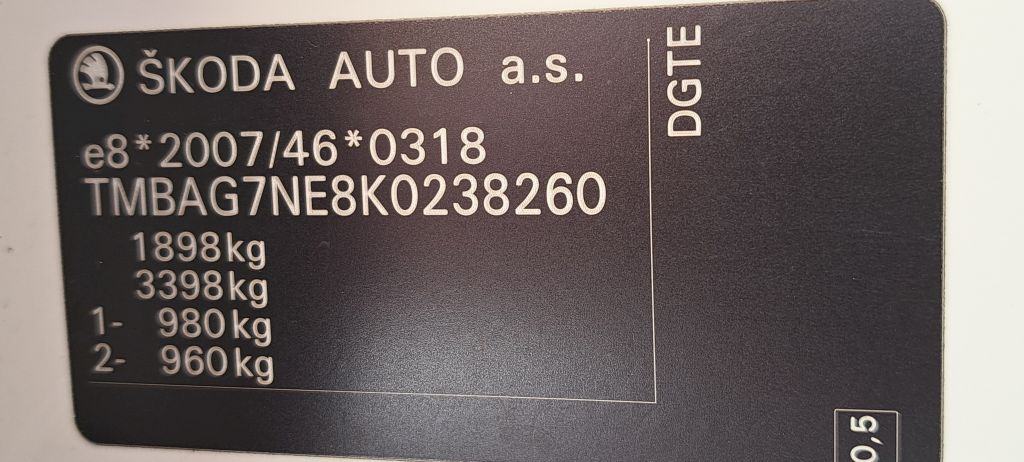 Škoda Octavia 1,6 TDI Ambition, fotografija 19