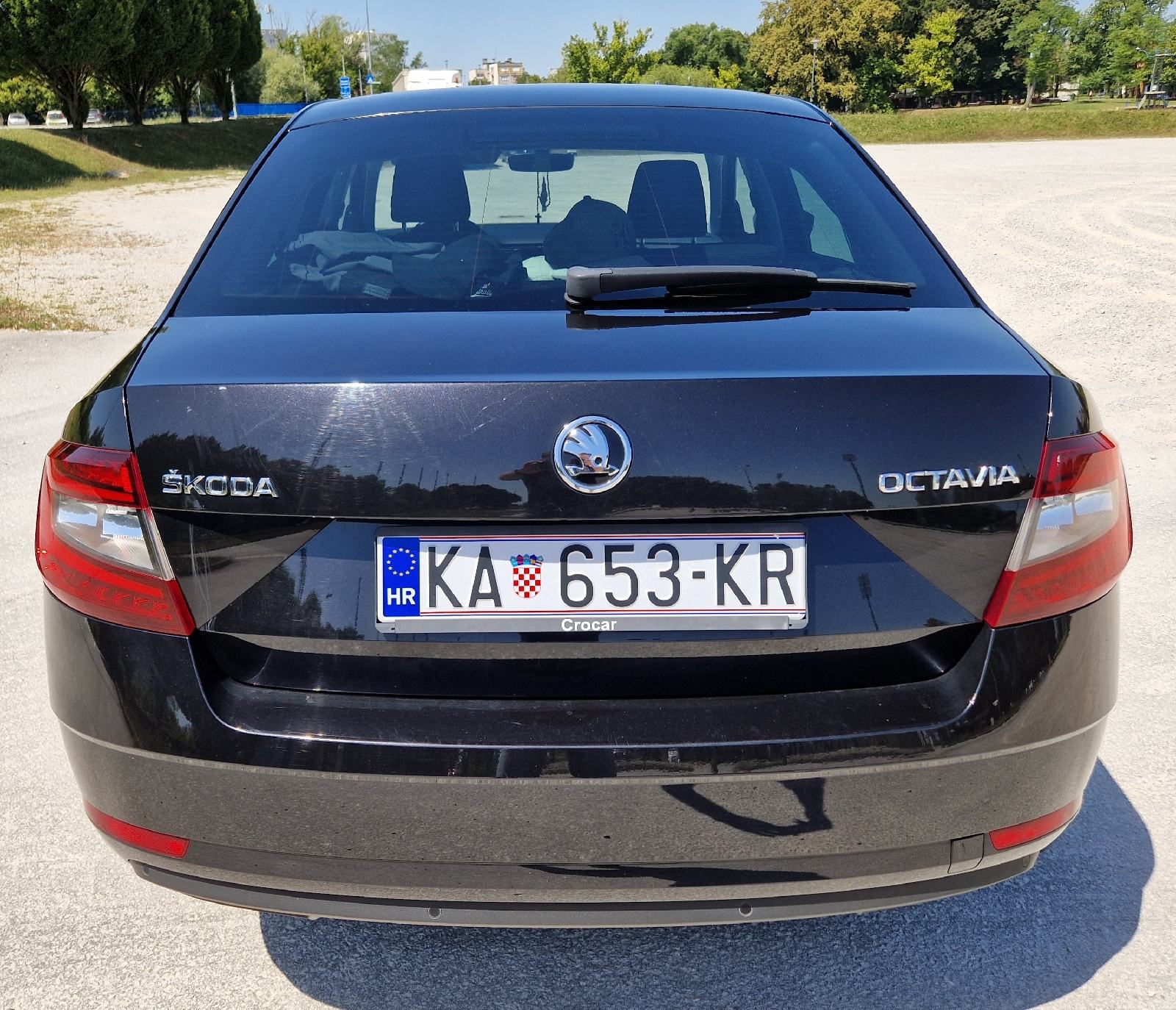 Škoda Octavia 1,6 TDI DSG STYLE ***HITNO, fotografija 5
