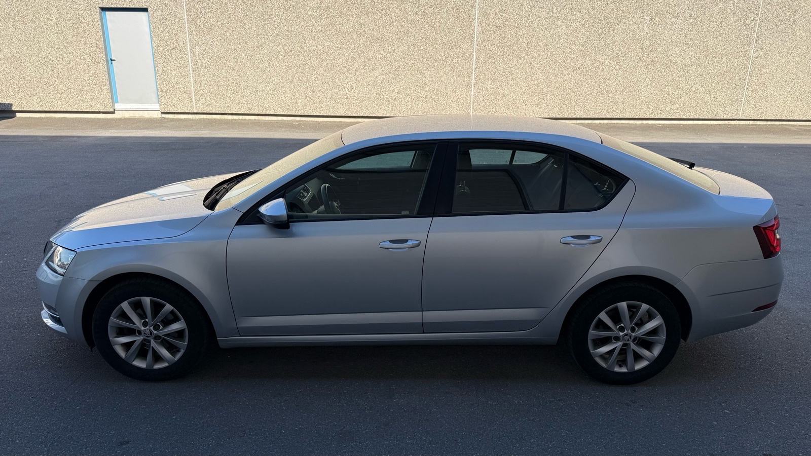 Škoda Octavia 1,6 TDI DSG automatik, fotografija 8