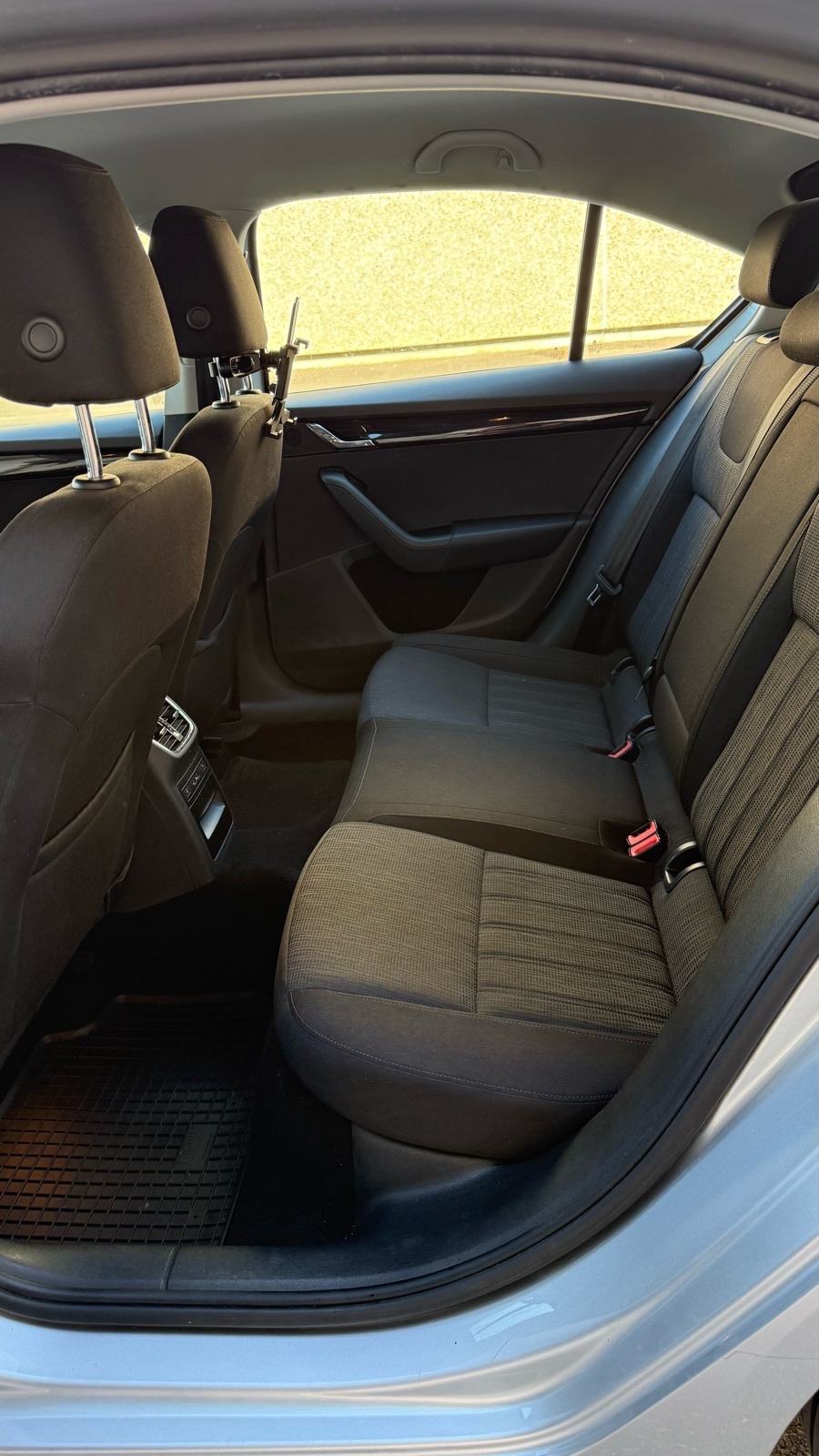 Škoda Octavia 1,6 TDI DSG automatik, fotografija 13