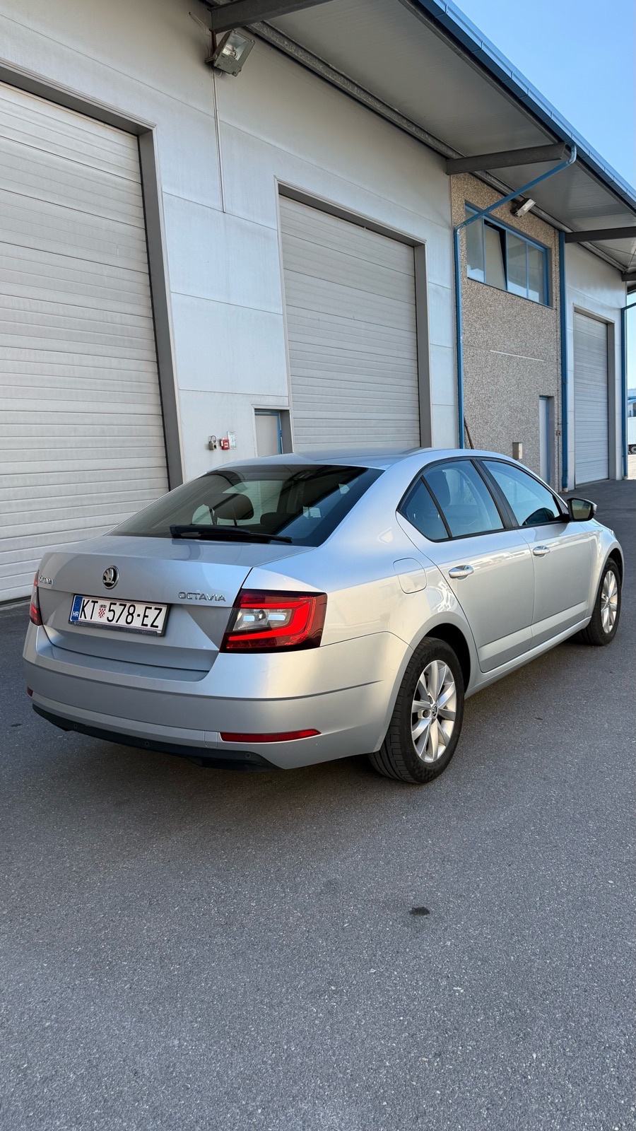 Škoda Octavia 1,6 TDI DSG automatik, fotografija 6