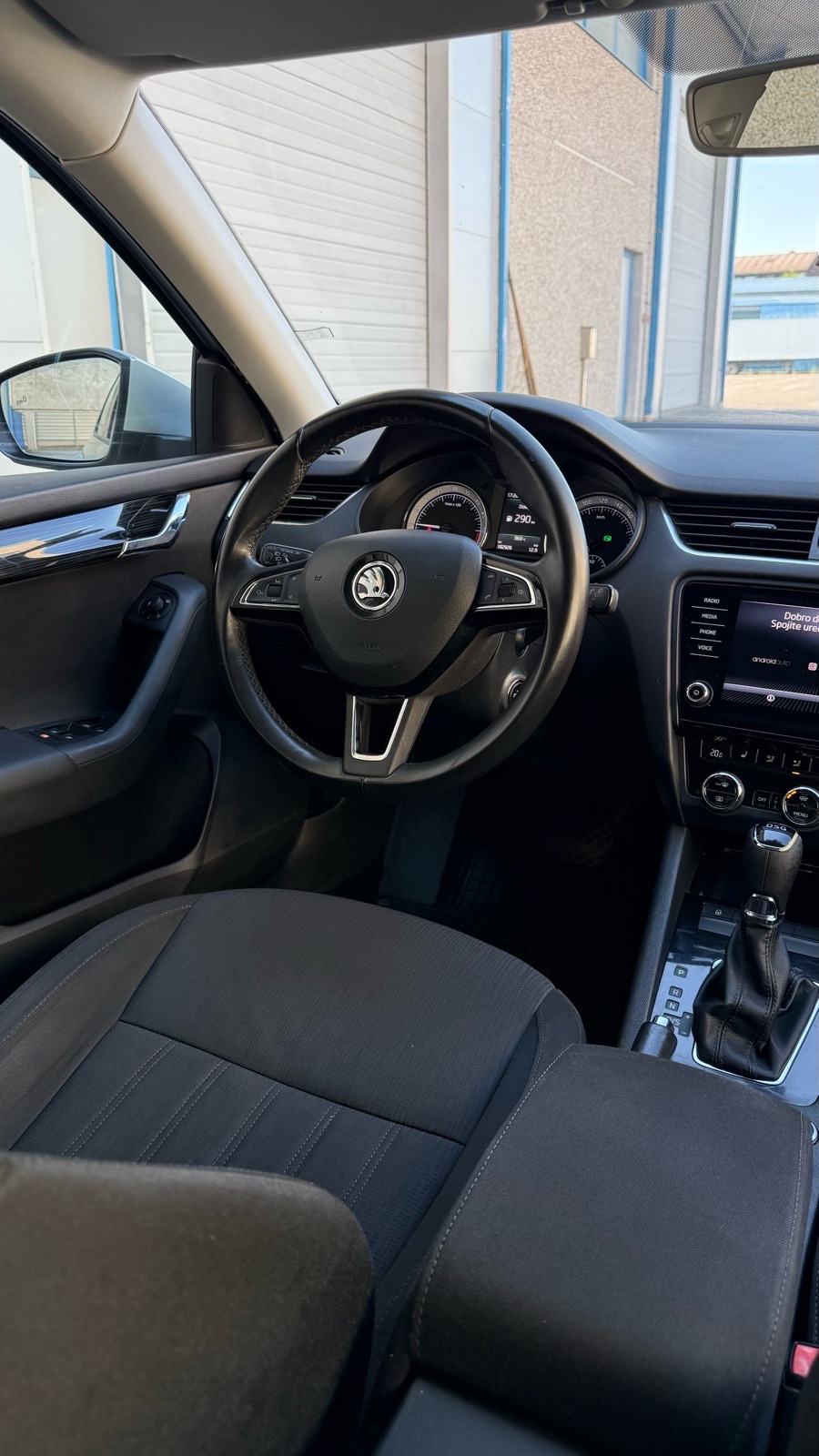 Škoda Octavia 1,6 TDI DSG automatik, fotografija 11