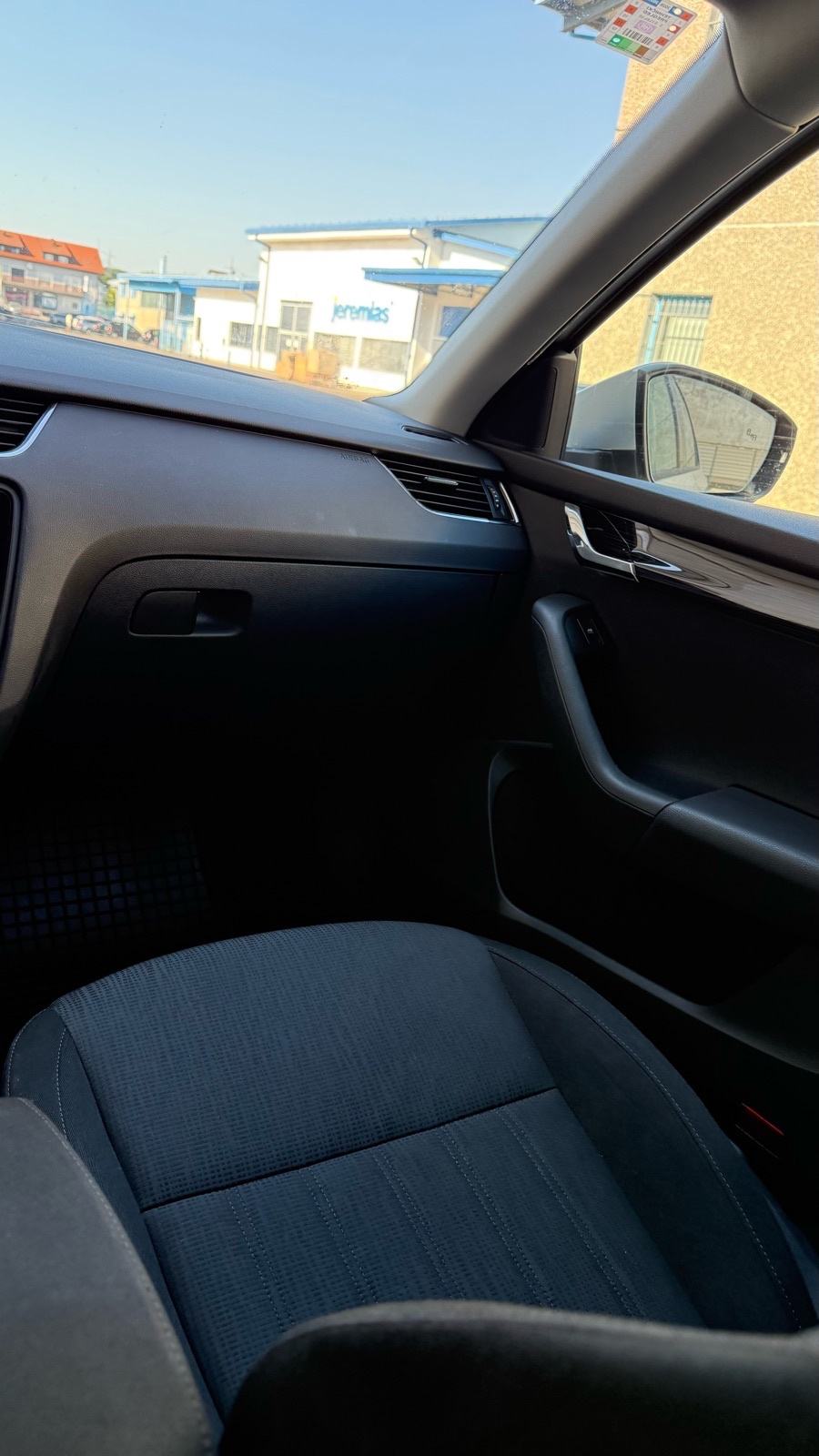 Škoda Octavia 1,6 TDI DSG automatik, fotografija 12