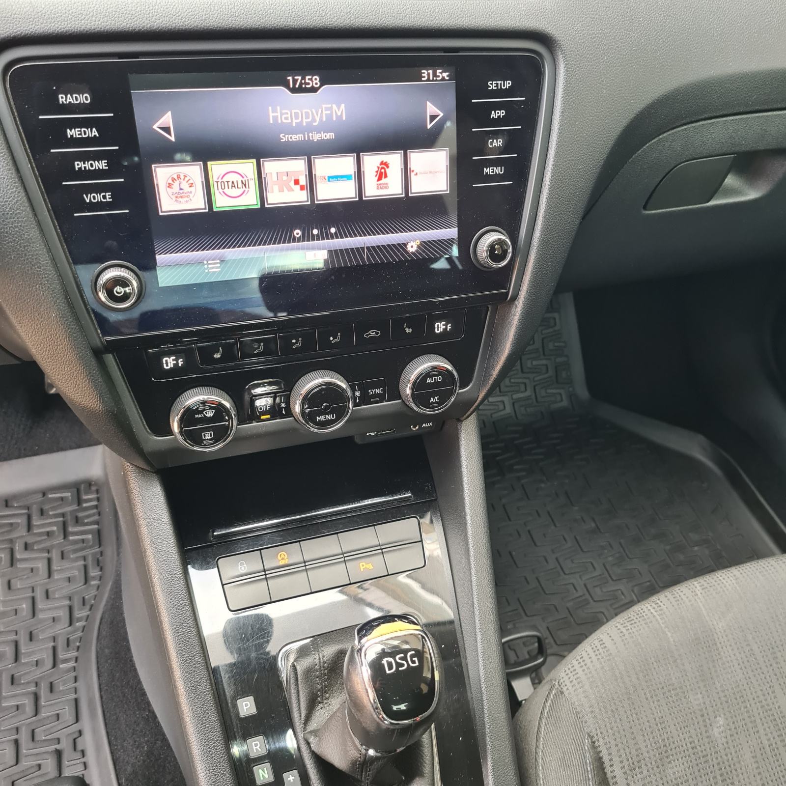 Škoda Octavia 1,6 TDI DSG automatik, fotografija 9