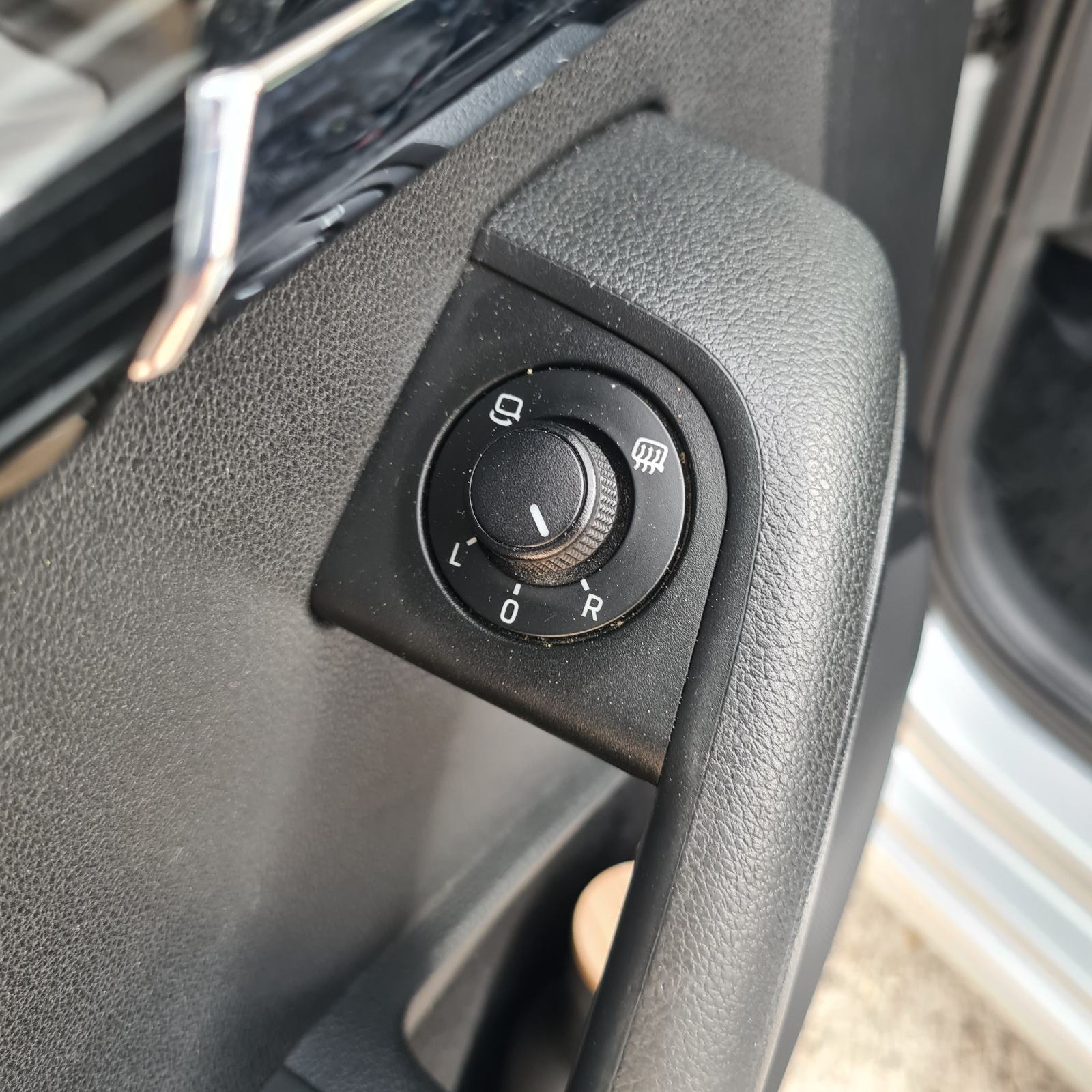 Škoda Octavia 1,6 TDI DSG automatik, fotografija 13