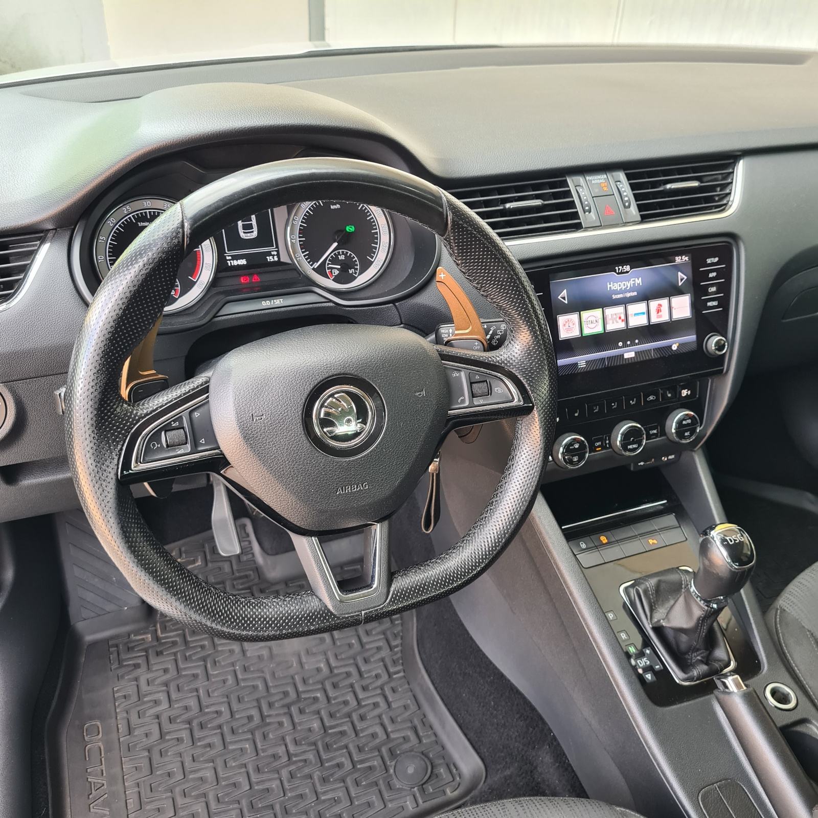 Škoda Octavia 1,6 TDI DSG automatik, fotografija 7