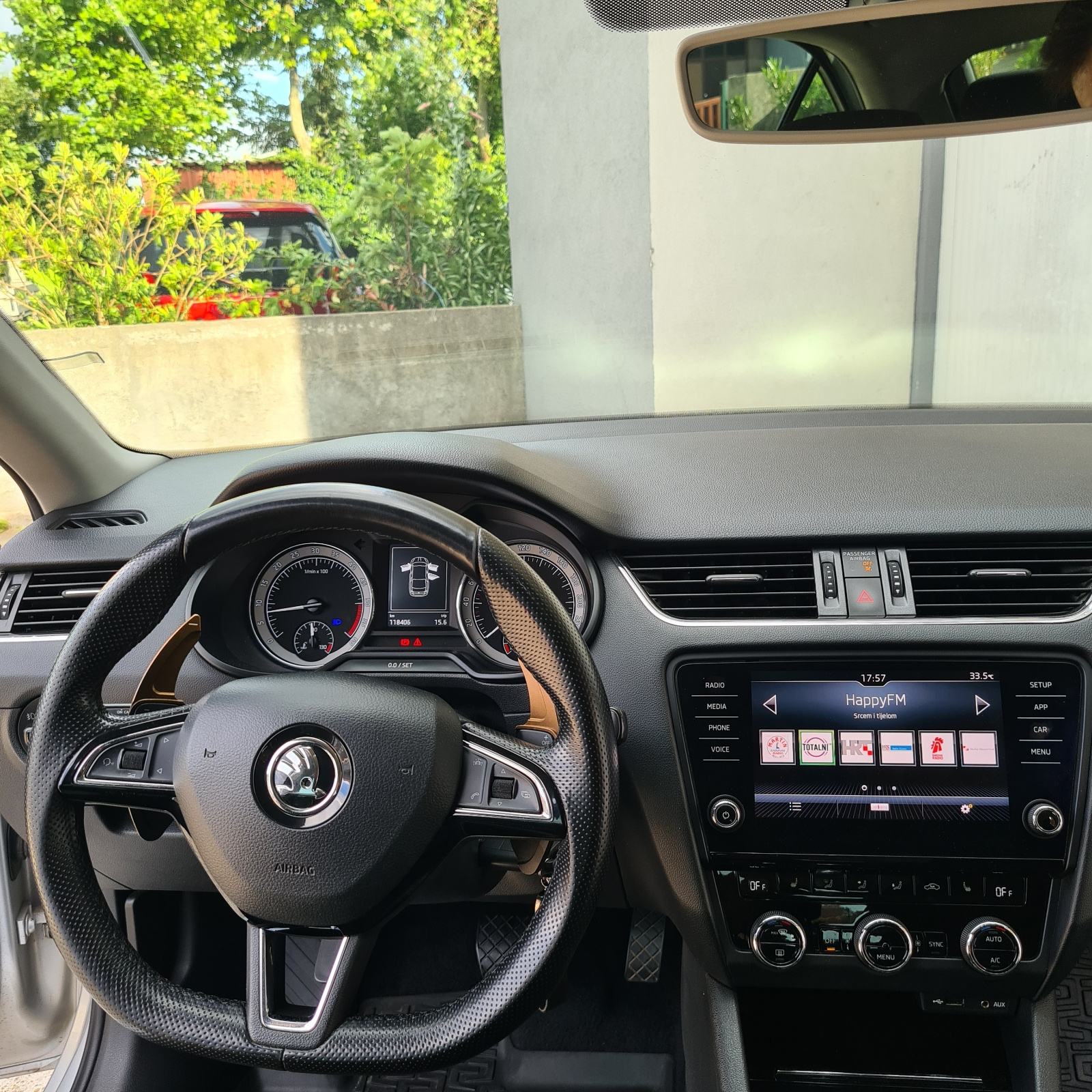 Škoda Octavia 1,6 TDI DSG automatik, fotografija 16