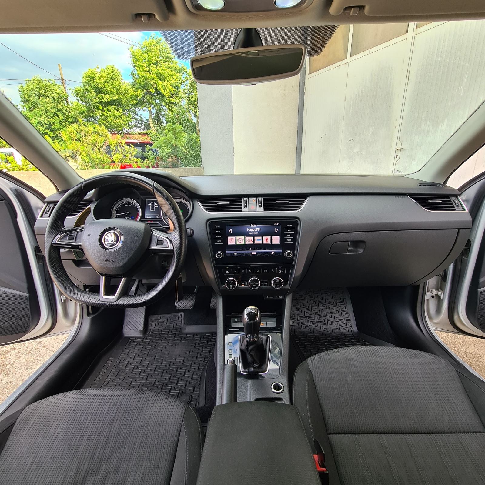 Škoda Octavia 1,6 TDI DSG automatik, fotografija 8
