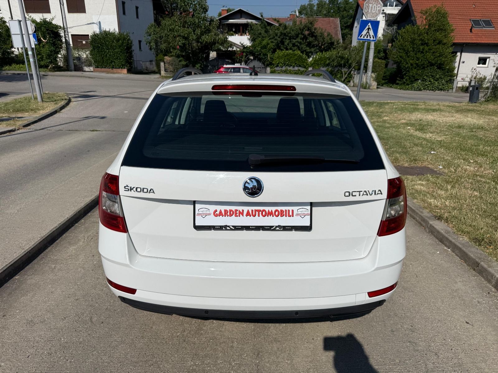 Škoda Octavia 1,6 TDI*DSG*NAVI*FULL SERVISNA*, fotografija 6