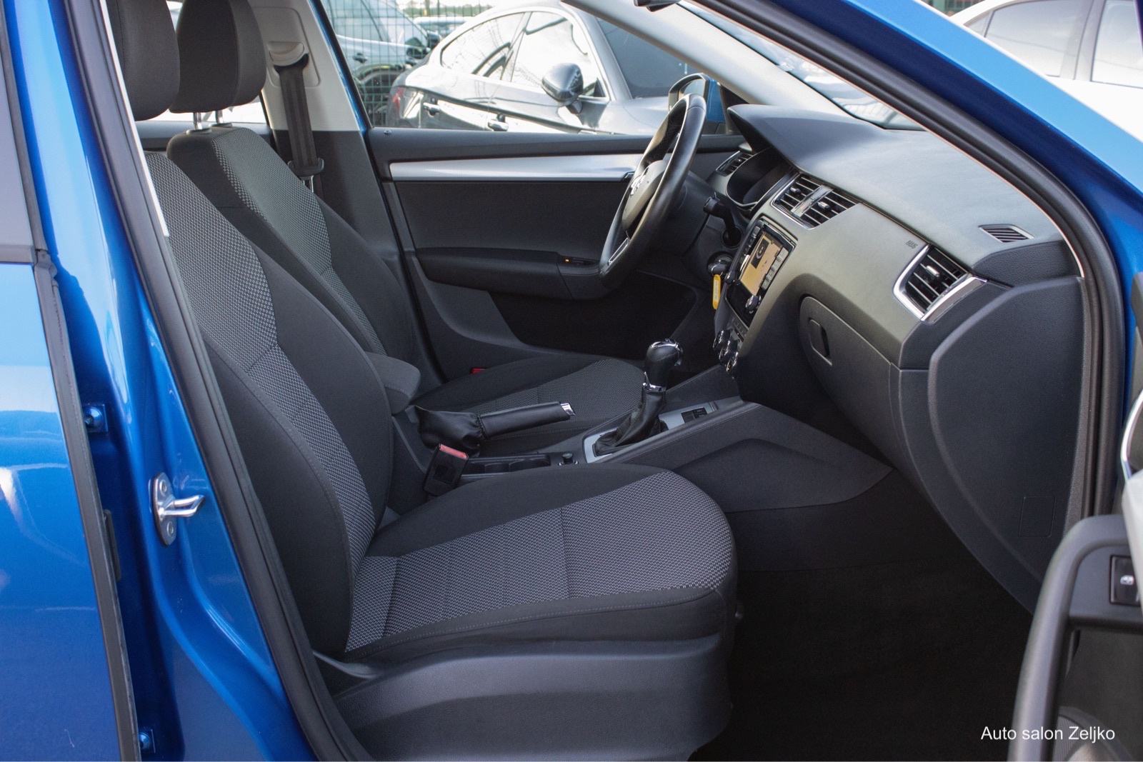Škoda Octavia 1,6 TDI DSG navigacija | aluminijski naplatci, fotografija 6