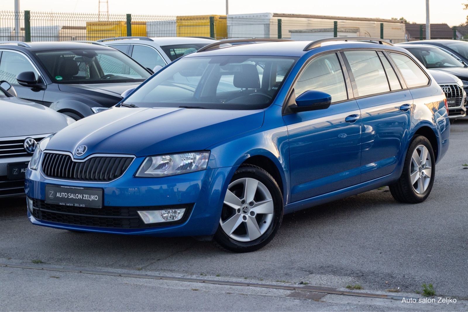 Škoda Octavia 1,6 TDI DSG navigacija | aluminijski naplatci, fotografija 3