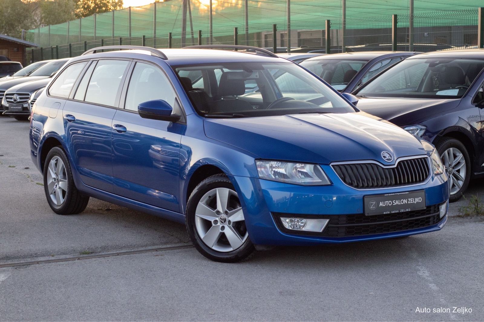 Škoda Octavia 1,6 TDI DSG navigacija | aluminijski naplatci, fotografija 1