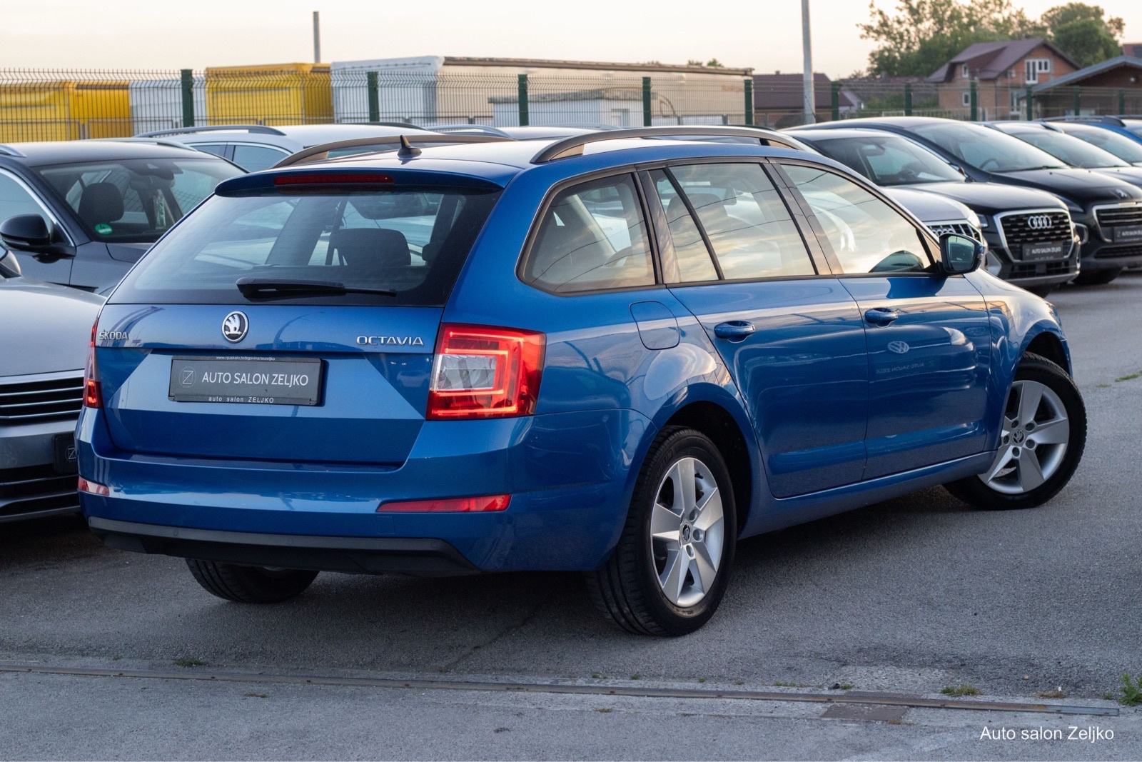 Škoda Octavia 1,6 TDI DSG navigacija | aluminijski naplatci, fotografija 2