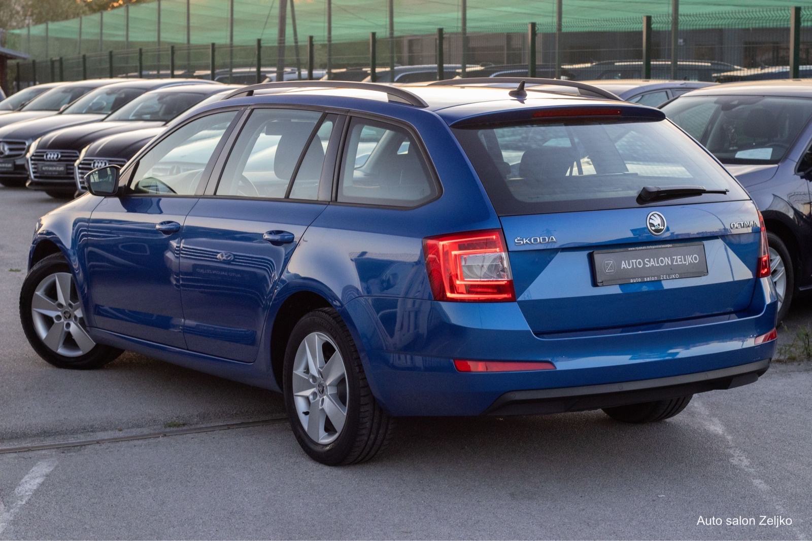 Škoda Octavia 1,6 TDI DSG navigacija | aluminijski naplatci, fotografija 4