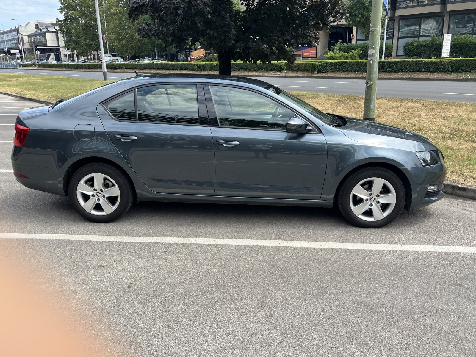 Škoda Octavia 1.6 TDI EDITION 1.vlasnik 70tkm, fotografija 4
