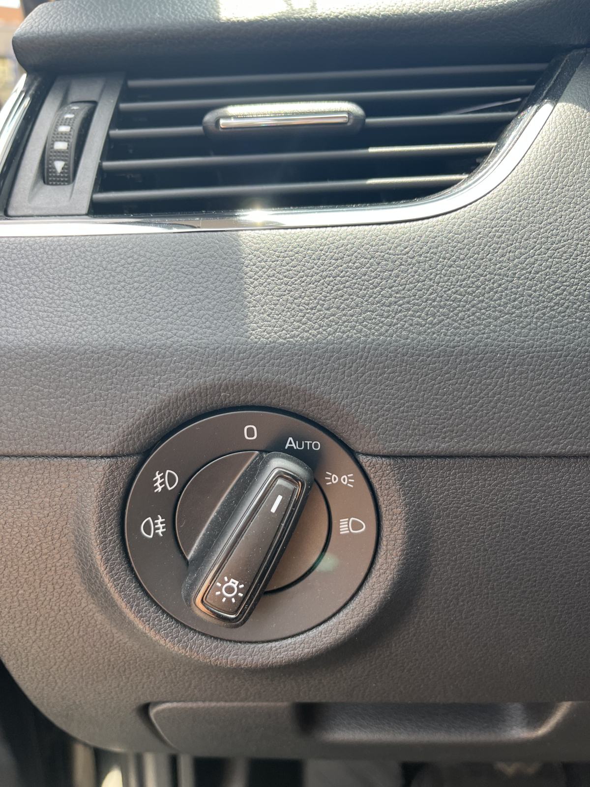 Škoda Octavia 1.6 TDI EDITION 1.vlasnik 70tkm, fotografija 15