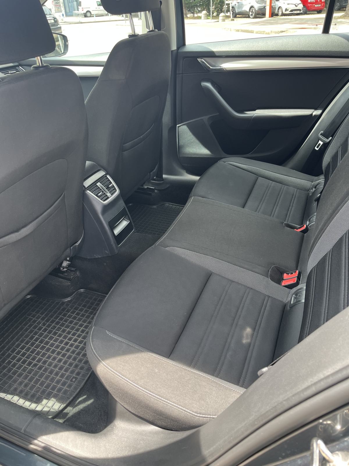 Škoda Octavia 1.6 TDI EDITION 1.vlasnik 70tkm, fotografija 12
