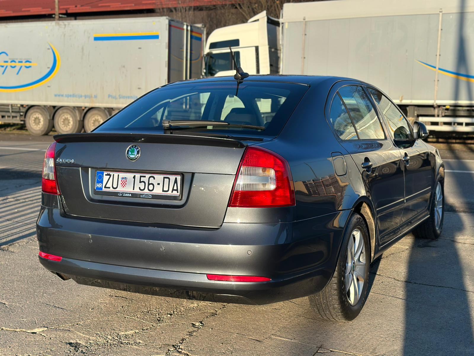 Škoda Octavia 1,6 TDI, registiran 09/2026, fotografija 4