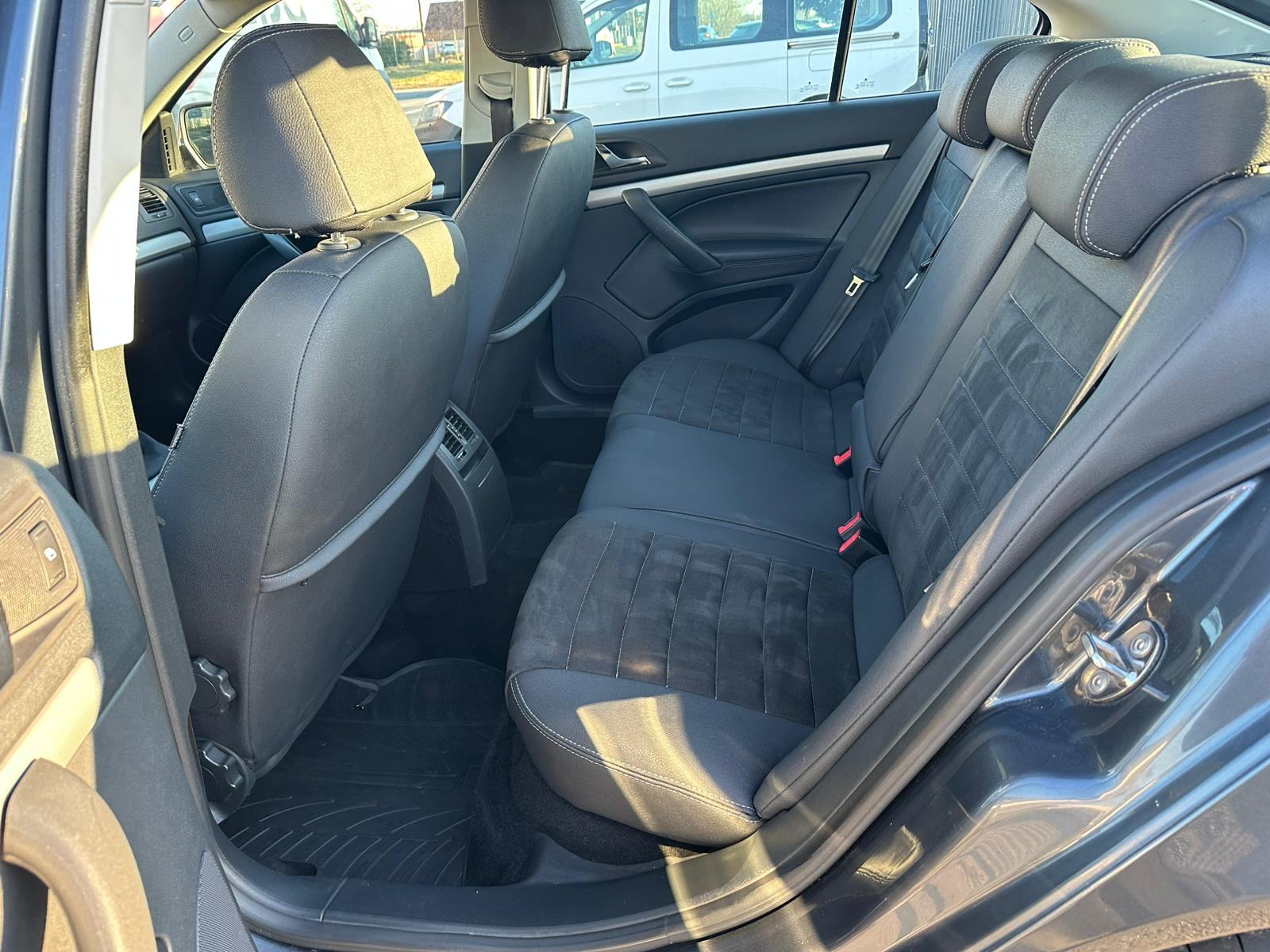Škoda Octavia 1,6 TDI, registiran 09/2026, fotografija 10