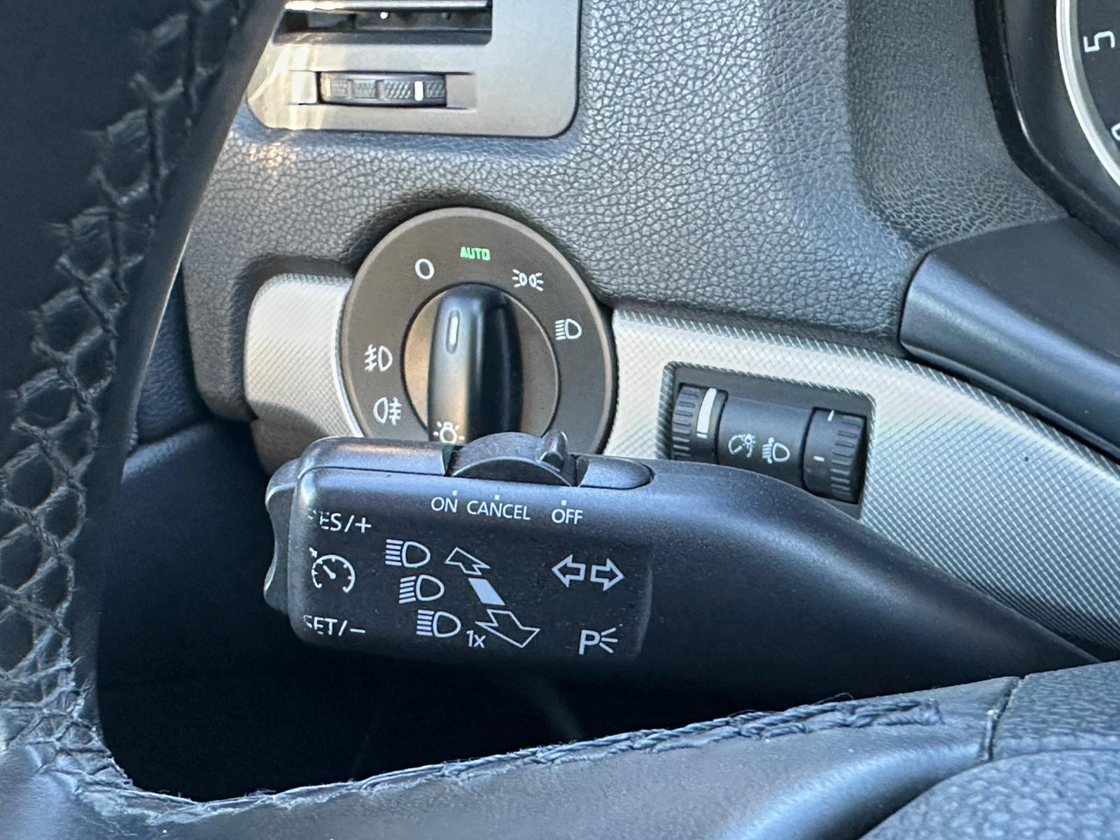 Škoda Octavia 1,6 TDI, registiran 09/2026, fotografija 12