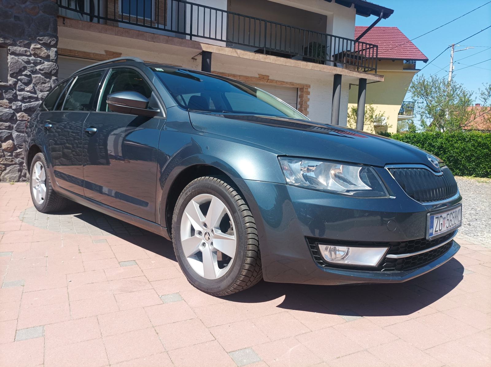 Škoda Octavia 1.6 TDi ELEGANCE, automatik DSG, REG. DO 02/2027, fotografija 3