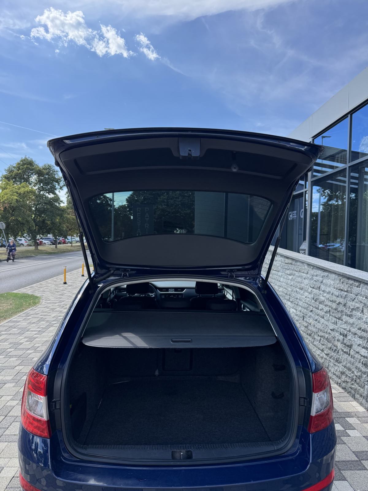 Škoda Octavia 1,6 TDI - EURO 6 - ORGINALNI KM - REG 02/27 - POVOLJNO !, fotografija 10