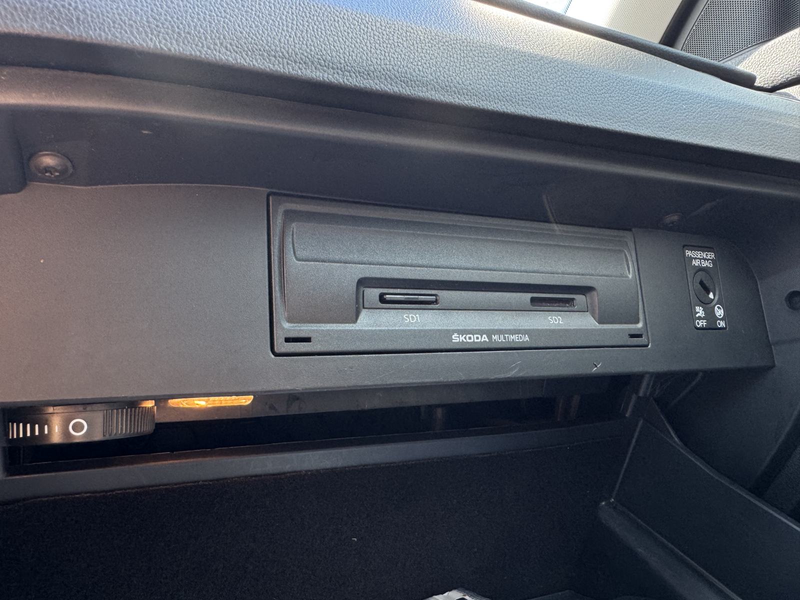 Škoda Octavia 1,6 TDI - EURO 6 - ORGINALNI KM - REG 02/27 - POVOLJNO !, fotografija 19